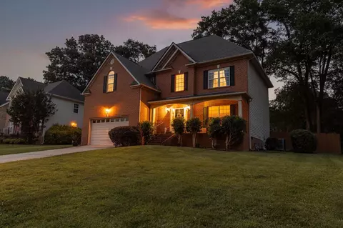 1509 Courtland Dr, Hixson, TN 37343