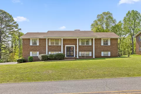 304 S Mission Ridge Dr, Rossville, GA 30741