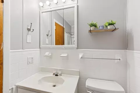 Bath - 101 Burnett Rd, Dickson, TN 37055 photo 1 of 1