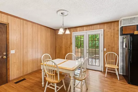 Dining - 101 Burnett Rd, Dickson, TN 37055 photo 2 of 3