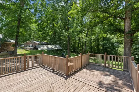 Exterior - 101 Burnett Rd, Dickson, TN 37055 photo 3 of 3