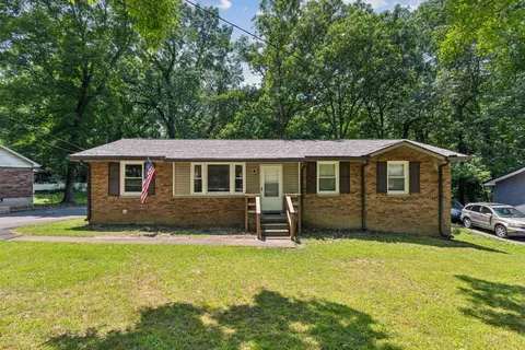 101 Burnett Rd, Dickson, TN 37055