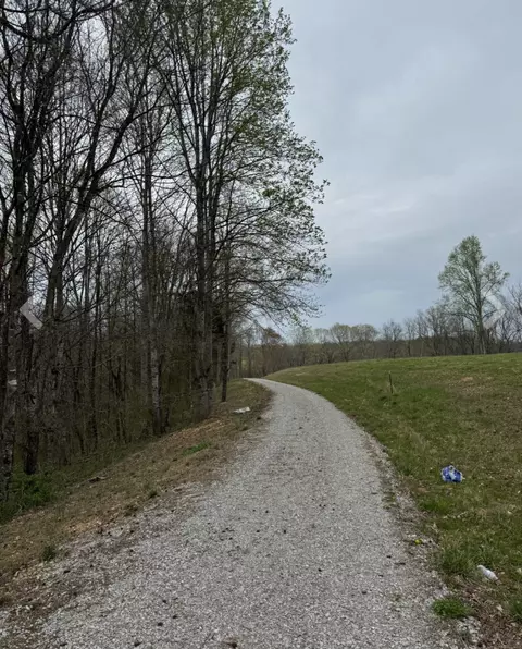 4 Anderton Branch Rd, Winchester, TN 37398