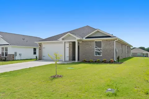 10 Bailey Park Dr, Fayetteville, TN 37334