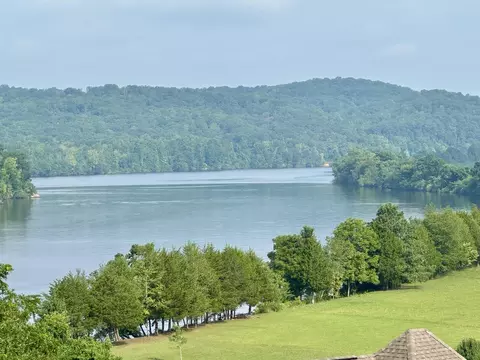 70 Espalier Dr, Decatur, TN 37322