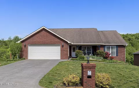 1123 Mercer Dr, Maryville, TN 37801