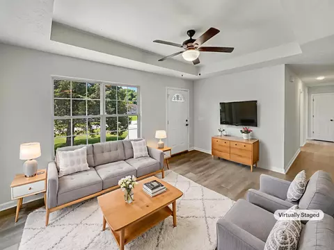 Living - 147 Greystone Dr, Springfield, TN 37172 photo 1 of 4