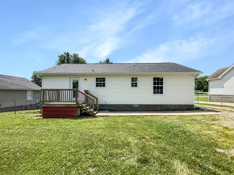 Exterior - 147 Greystone Dr, Springfield, TN 37172 photo 4 of 4