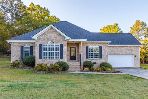 1006 Haven Dr NE, Dalton, GA 30721