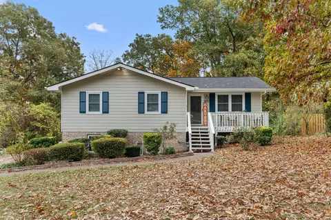 5052 Hunter Village Dr, Ooltewah, TN 37363
