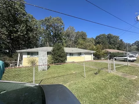 32 Kent Dr, Rossville, GA 30741