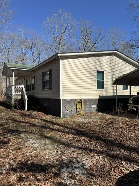 675 Holly Dr, Pikeville, TN 37367