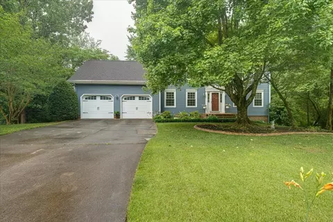 810 Ashley Forest Dr, Hixson, TN 37343