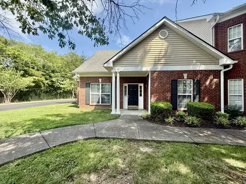 11 Leftwich Ct, Lebanon, TN 37087