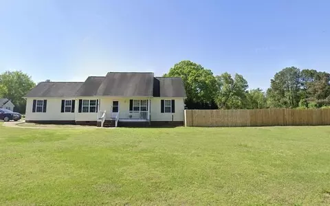 14 Winter Ln, La Fayette, GA 30728