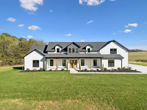 2395 Gunn Rd, Adams, TN 37010