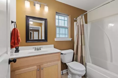Bath - 414 Grace St, Springfield, TN 37172 photo 2 of 2