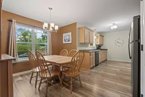 Dining - 414 Grace St, Springfield, TN 37172 photo 1 of 2
