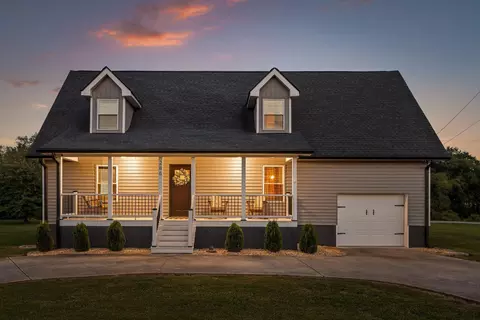 286 Circle R Dr, Benton, TN 37307