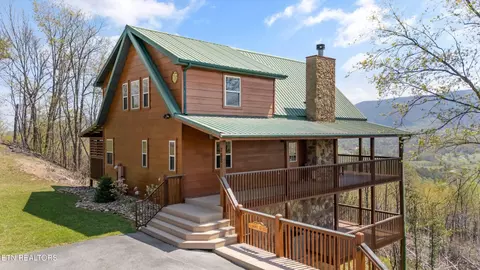 2851 Indigo Ln, Sevierville, TN 37862