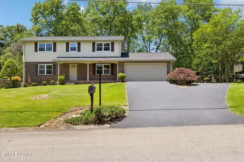 1009 Brantley Dr, Knoxville, TN 37923