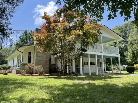 703 Flower Lane Dr, Estill Springs, TN 37330