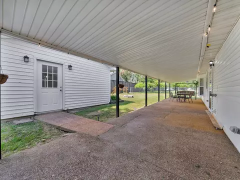Exterior - 242 Long St E, Mcewen, TN 37101 photo 2 of 6