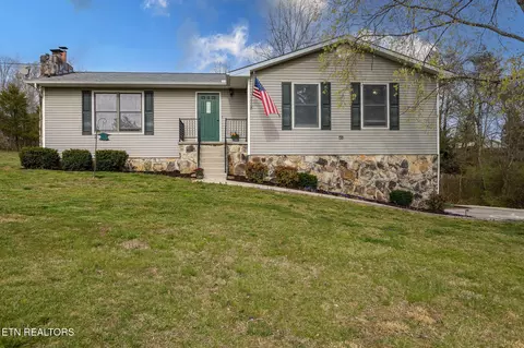 222 Edith Ln, Lenoir City, TN 37771