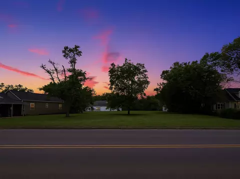 17 Leeville Pike, Lebanon, TN 37087