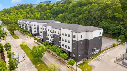804 Riverfront Pkwy #405, Chattanooga, TN 37402