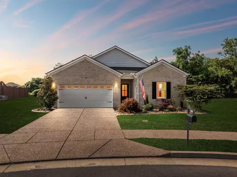 5004 Riverbank Dr, Hermitage, TN 37076
