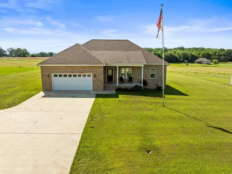 8300 Aedc Rd, Estill Springs, TN 37330