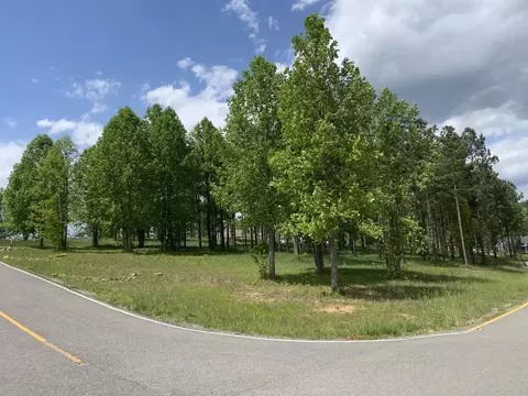 1130 Sunset Cir, Jasper, TN 37347