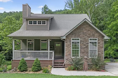 615 Harbor Dr, Lancaster, TN 38569