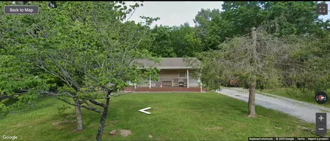 1412 Royal Trl, Manchester, TN 37355