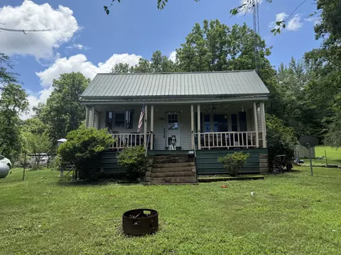 35 Faxon Ln, Big Sandy, TN 38221