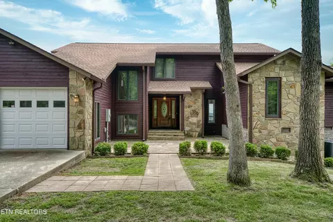 1540 E Overlook Rd, Monterey, TN 38574