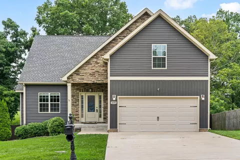 119 Sycamore Hill Dr, Clarksville, TN 37042