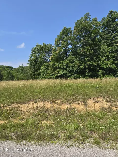 61 Stone Cliff Ln, Jamestown, TN 38556