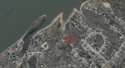 9017 Rocky Point Rd, Soddy Daisy, TN 37379
