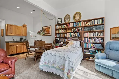 Bedroom - 802 Stonegate Way, Townsend, TN 37882 photo 6 of 7