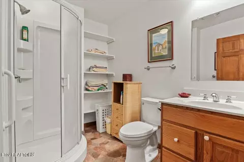 Bath - 802 Stonegate Way, Townsend, TN 37882 photo 6 of 6