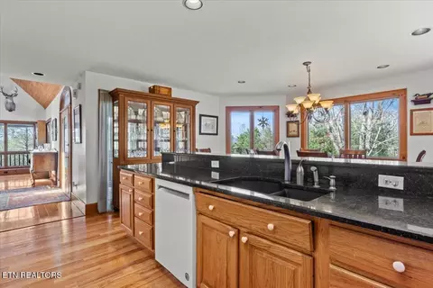 Kitchen - 802 Stonegate Way, Townsend, TN 37882 photo 2 of 2