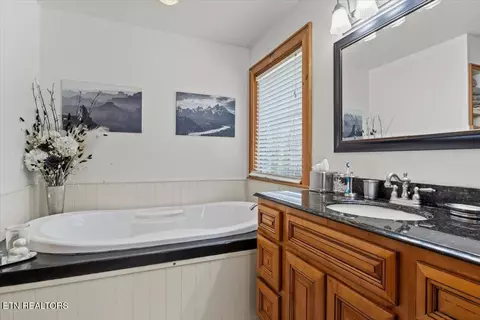 Bath - 802 Stonegate Way, Townsend, TN 37882 photo 1 of 6