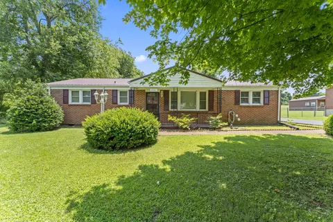2001 Westwood Dr, Columbia, TN 38401