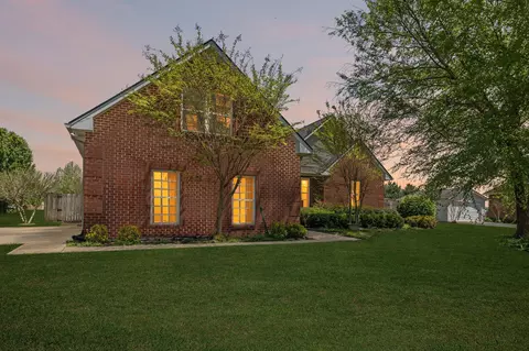 1000 Roland Ct, Cottontown, TN 37048