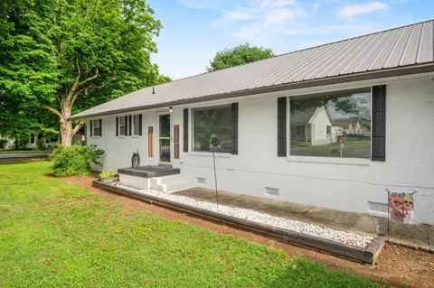 314 W 2nd St, Jasper, TN 37347