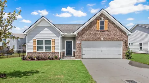 1424 English Oak Dr, Clarksville, TN 37043