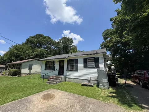 1718 Dennis St, Dyersburg, TN 38024