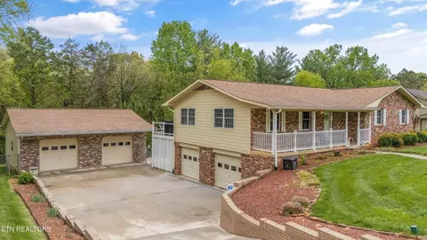 9920 Rainbow Dr, Knoxville, TN 37922